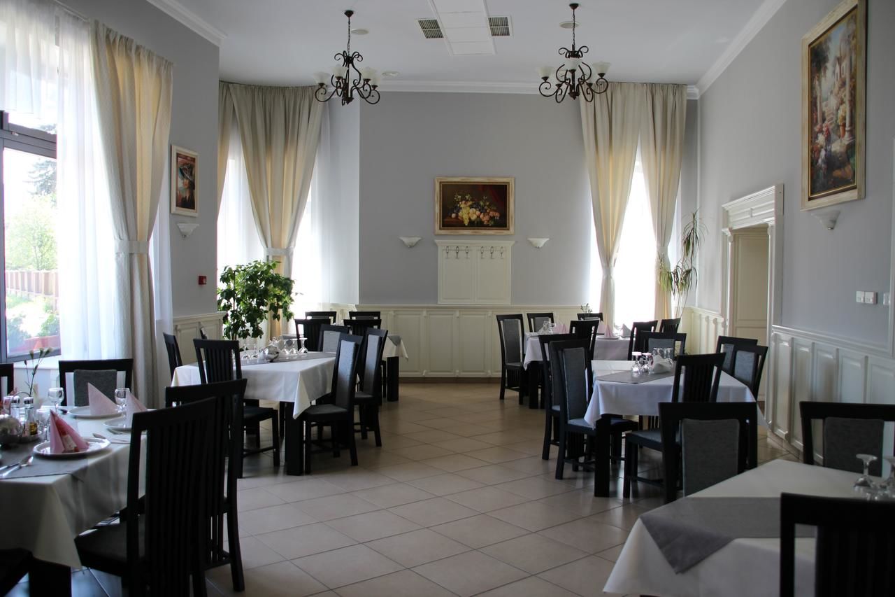Отель Astoria Hotel & Restaurant Георгени-10